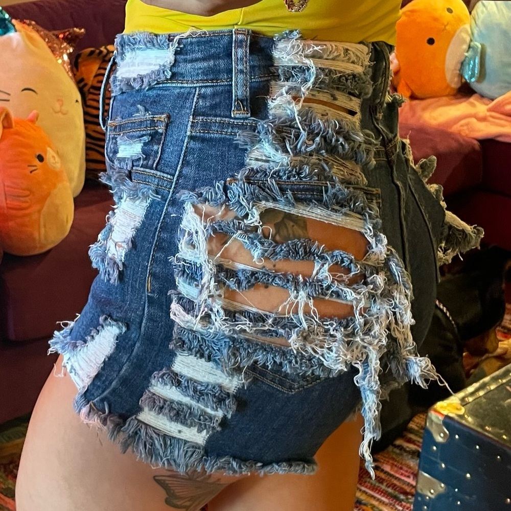 Ripped high waisted shorts